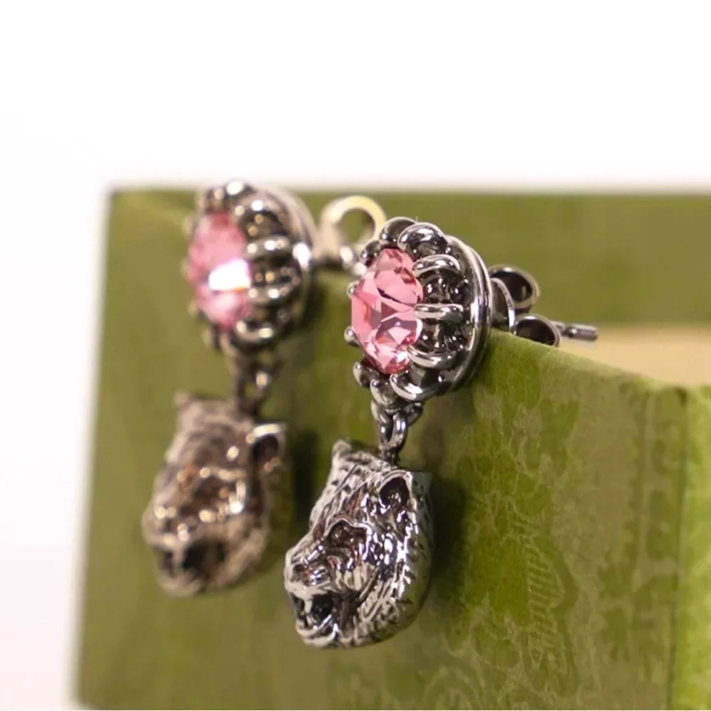 NEW✨$650 GUCCI Pink Crystal Stud Silver Tone FELINE TIGER CAT Dangle EARRINGS - Picture 11 of 11